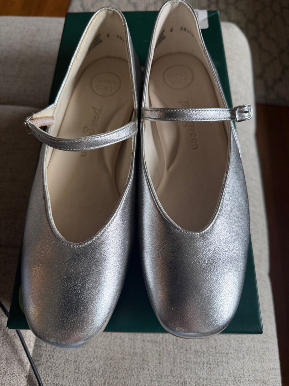 Paul Green Metallic Silver Mary Jane Flats NWB Size 6.5 European Chic - Picture 7 of 11